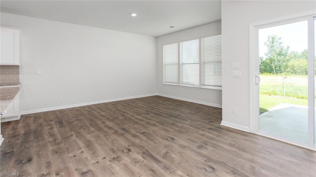 property viewer photo 10