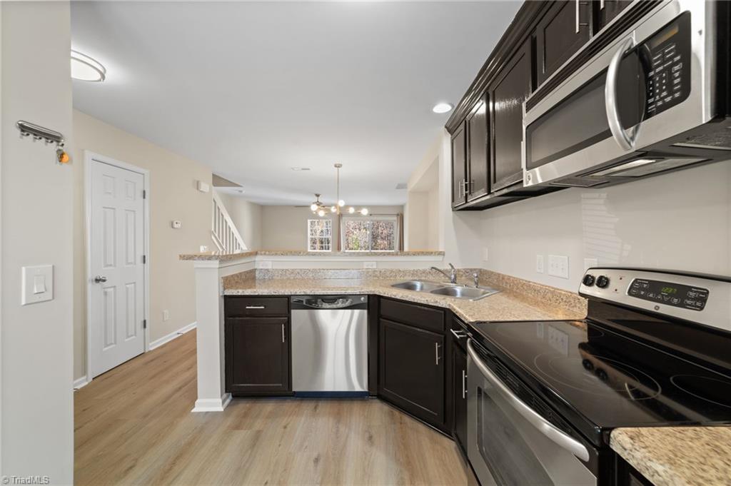 property viewer photo 15