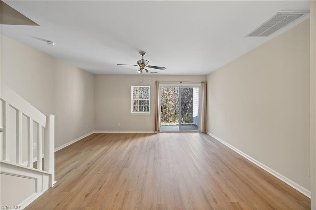 property viewer photo 6