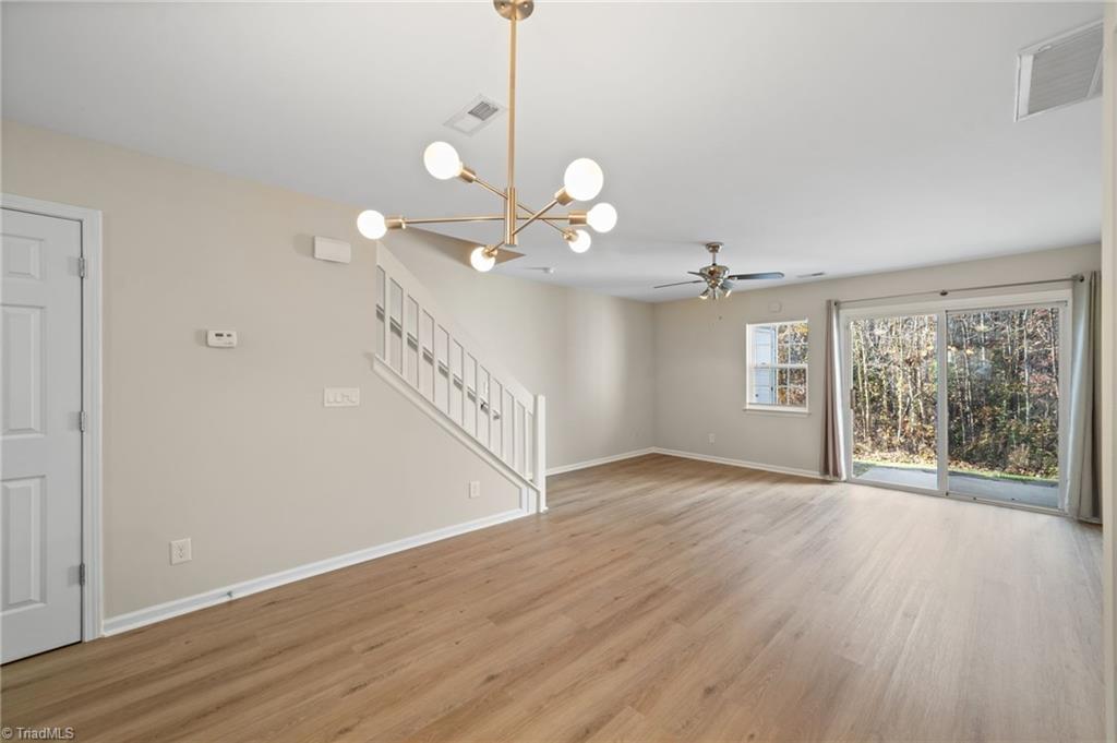 property viewer photo 7