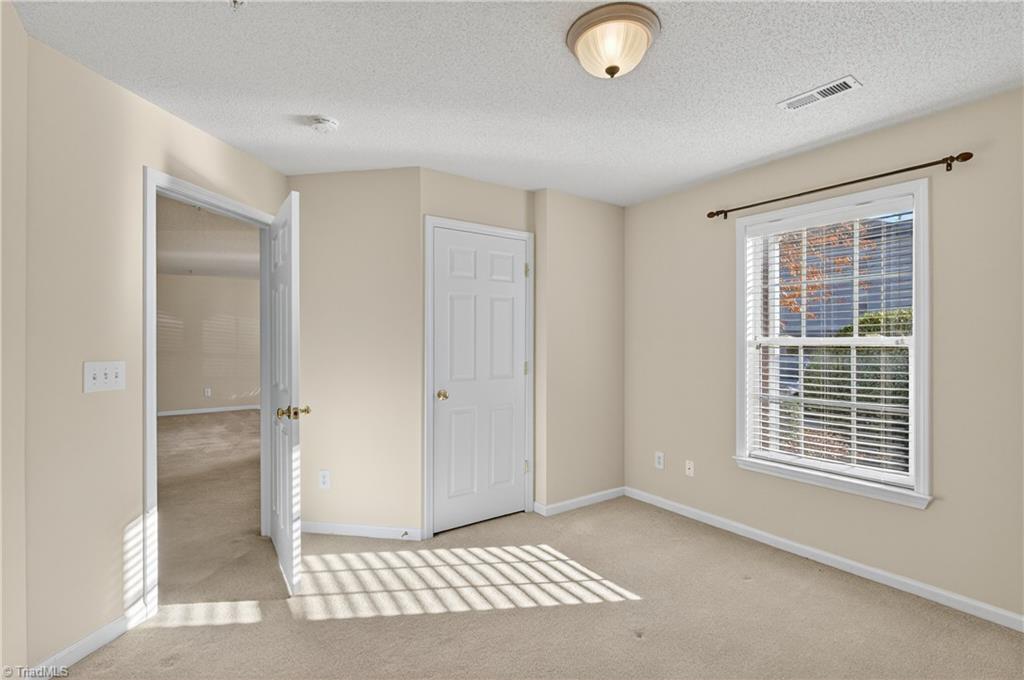 property viewer photo 12