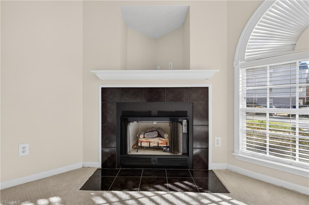 property viewer photo 3
