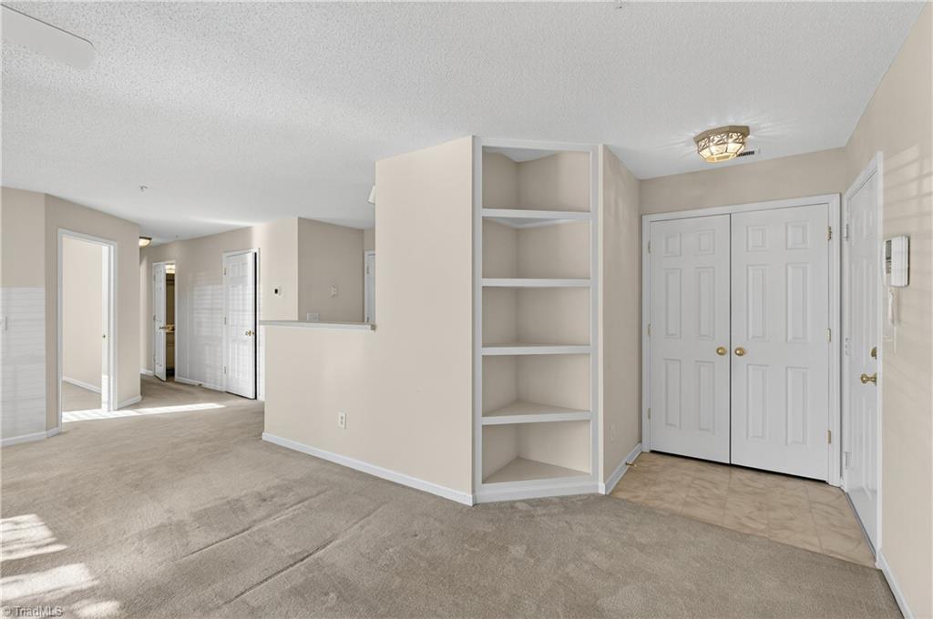 property viewer photo 4