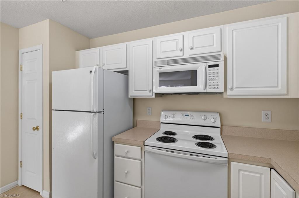 property viewer photo 8