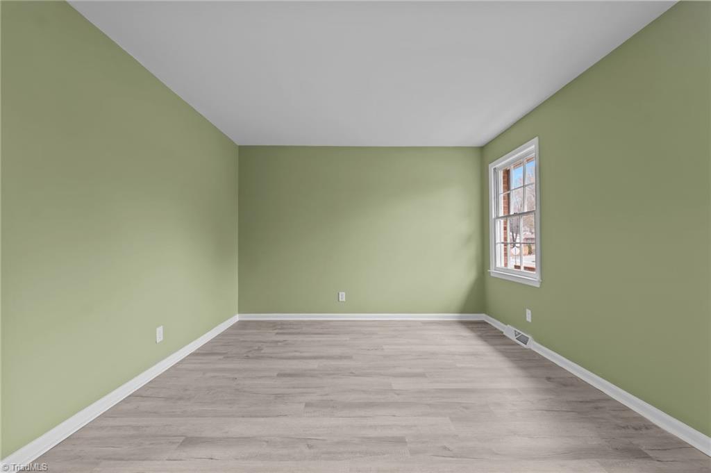 property viewer photo 13