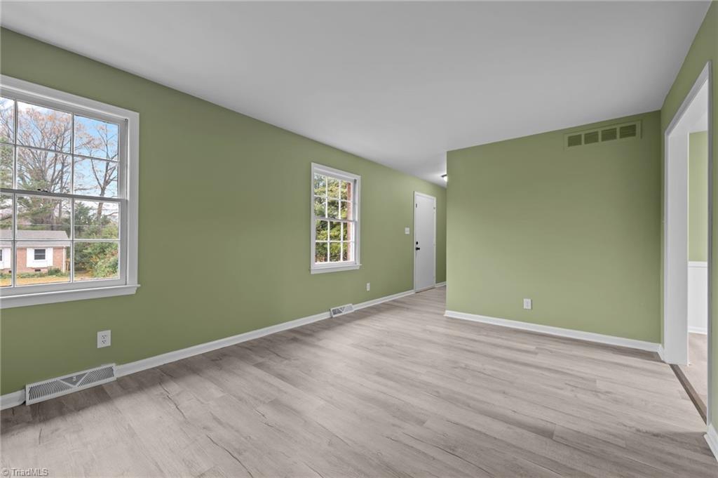 property viewer photo 20