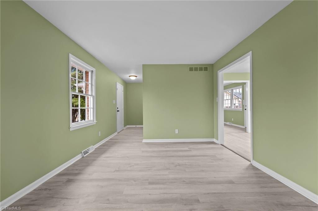 property viewer photo 3