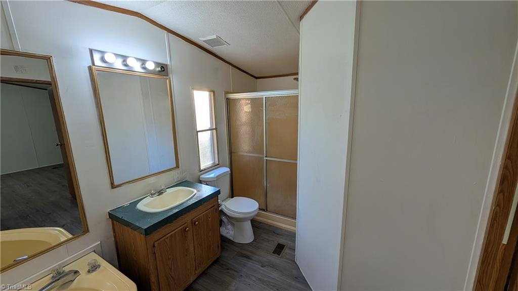 property viewer photo 3