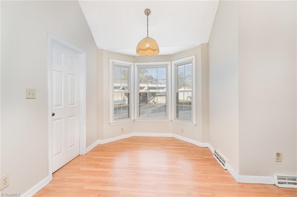 property viewer photo 10