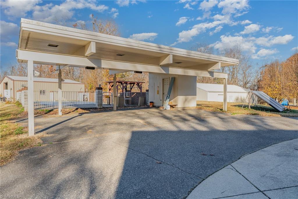 property viewer photo 33