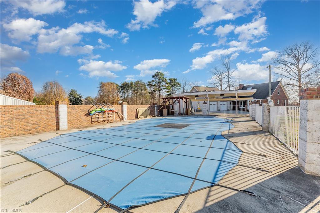 property viewer photo 35