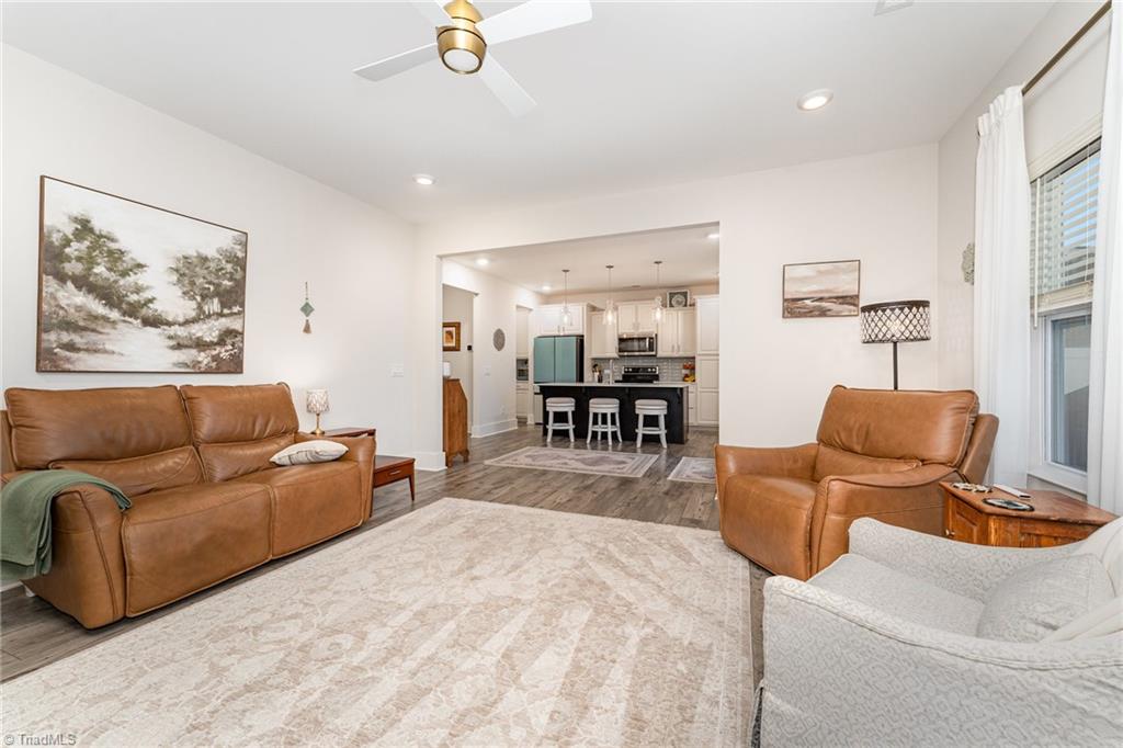 property viewer photo 10