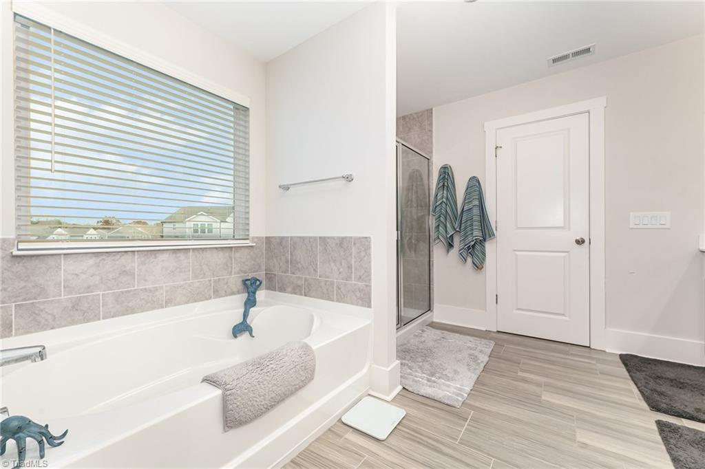 property viewer photo 13