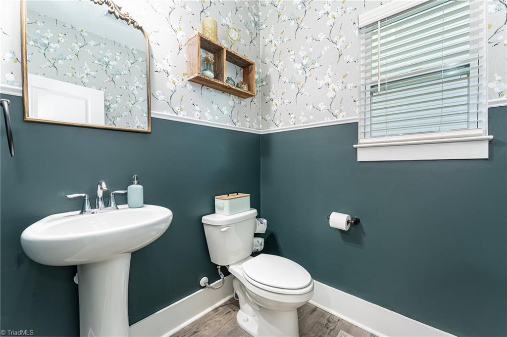 property viewer photo 18