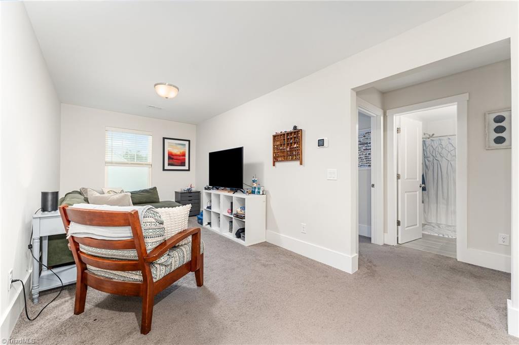 property viewer photo 19
