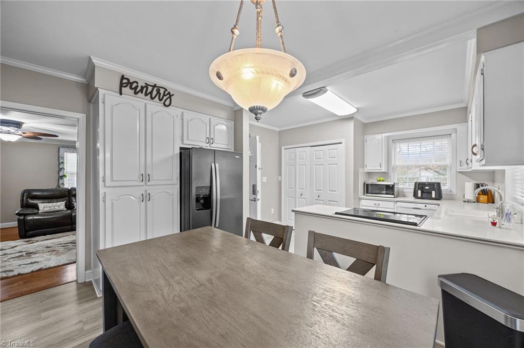 property viewer photo 13