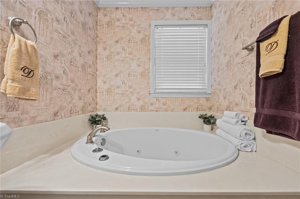 property viewer photo 24
