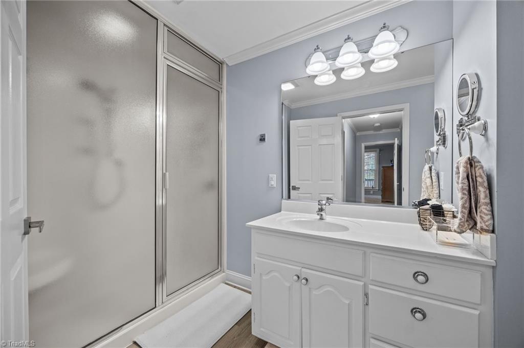 property viewer photo 27