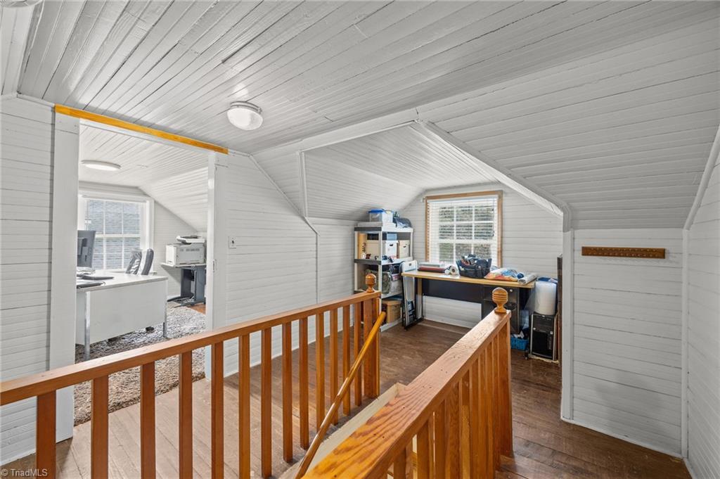 property viewer photo 30