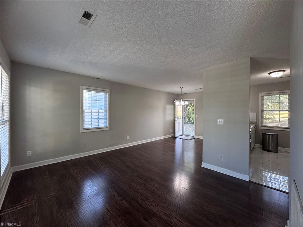 property viewer photo 3