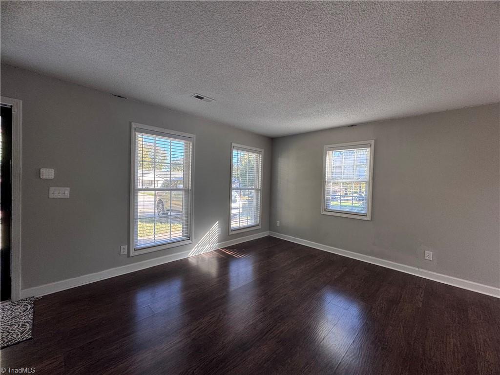 property viewer photo 7