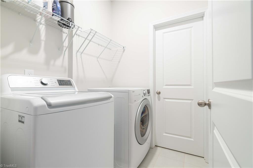 property viewer photo 15