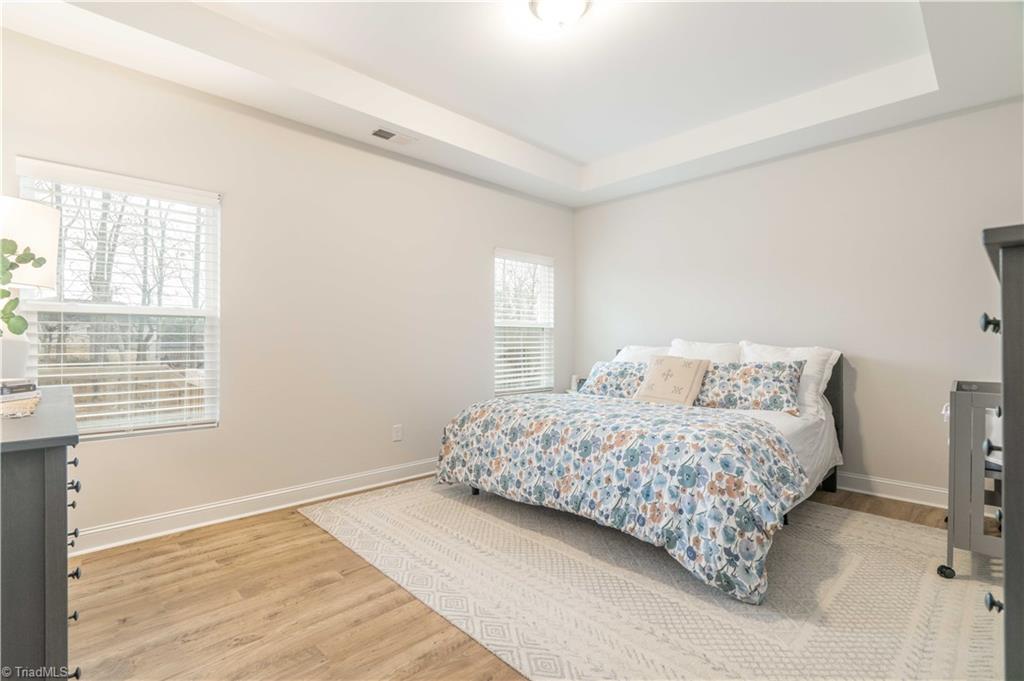 property viewer photo 16