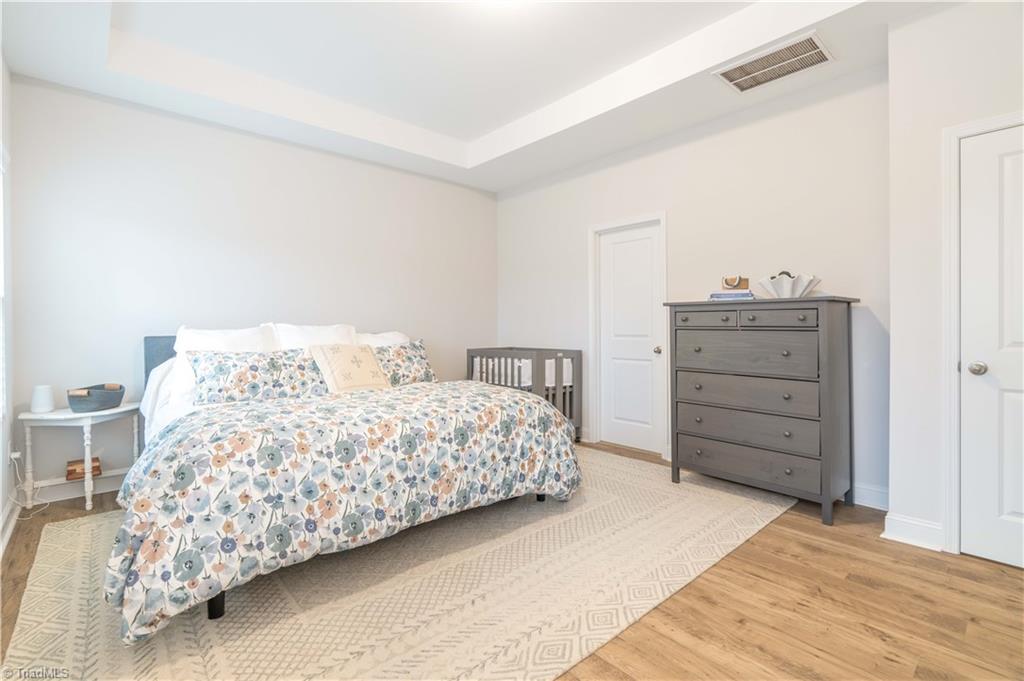 property viewer photo 17