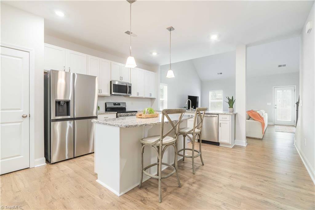 property viewer photo 2