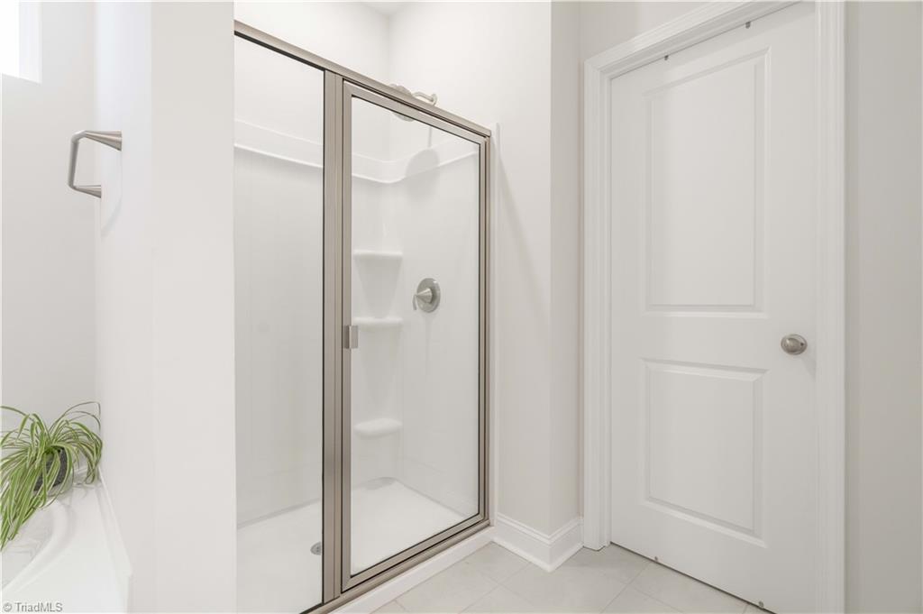 property viewer photo 20