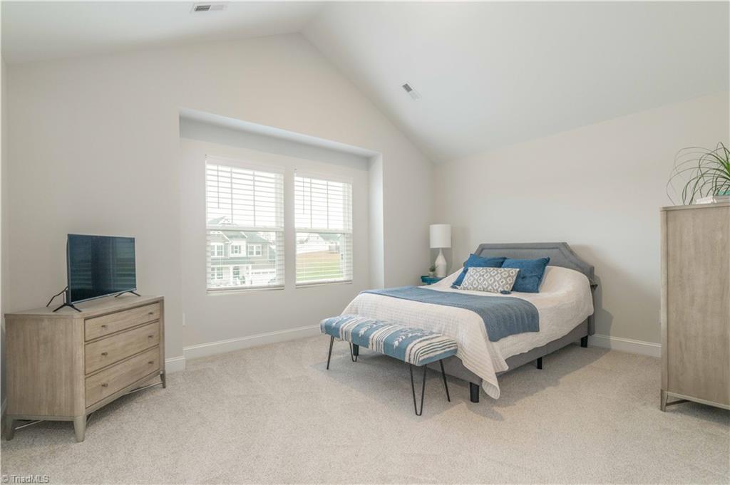 property viewer photo 30