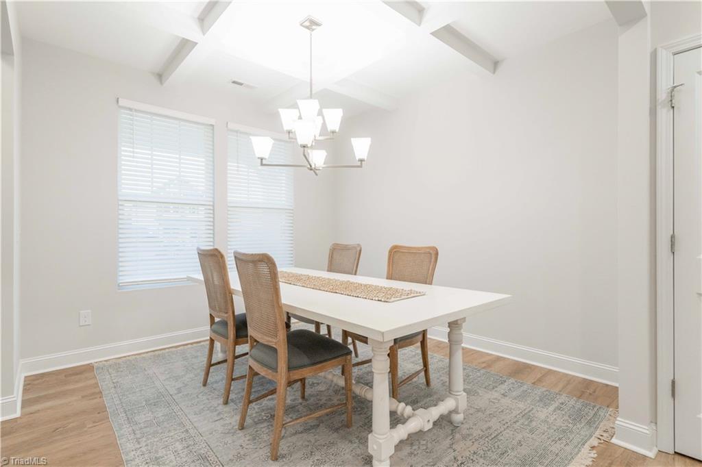 property viewer photo 8