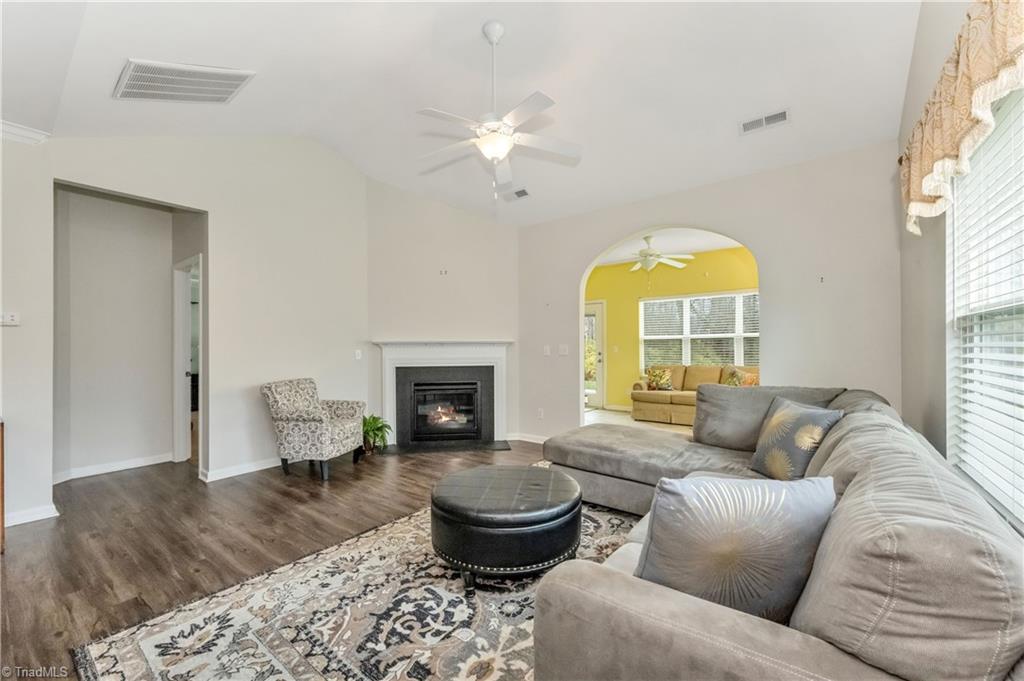 property viewer photo 23