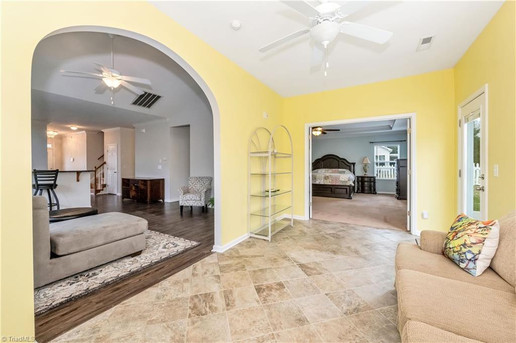 property viewer photo 24