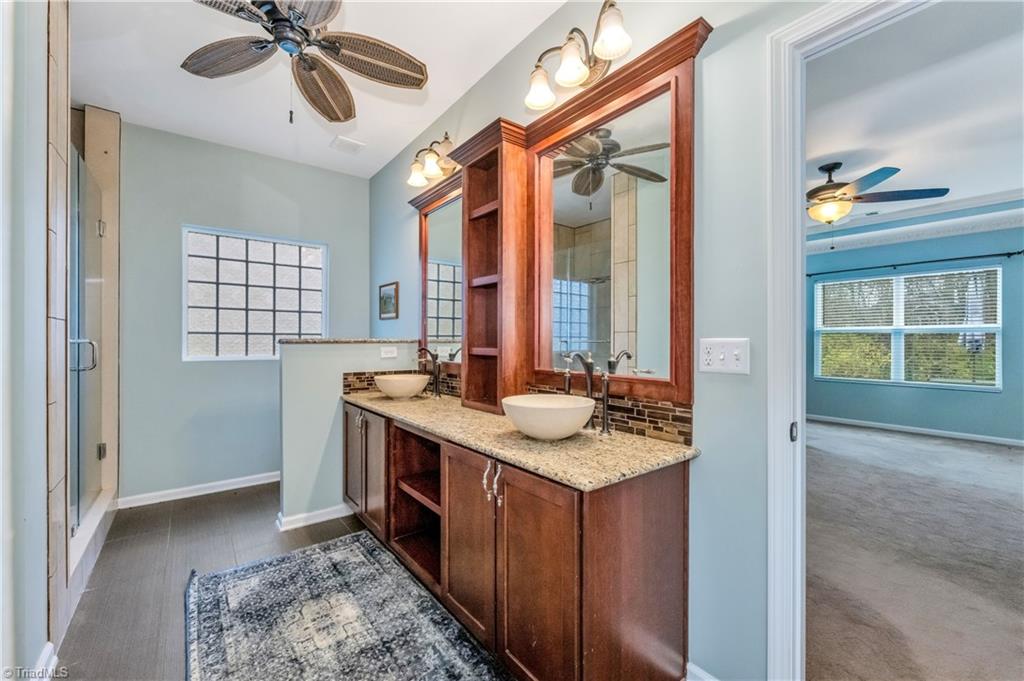 property viewer photo 31