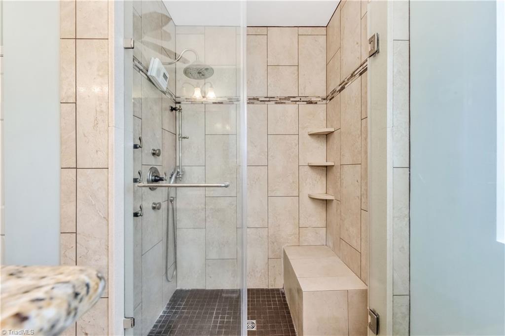 property viewer photo 32