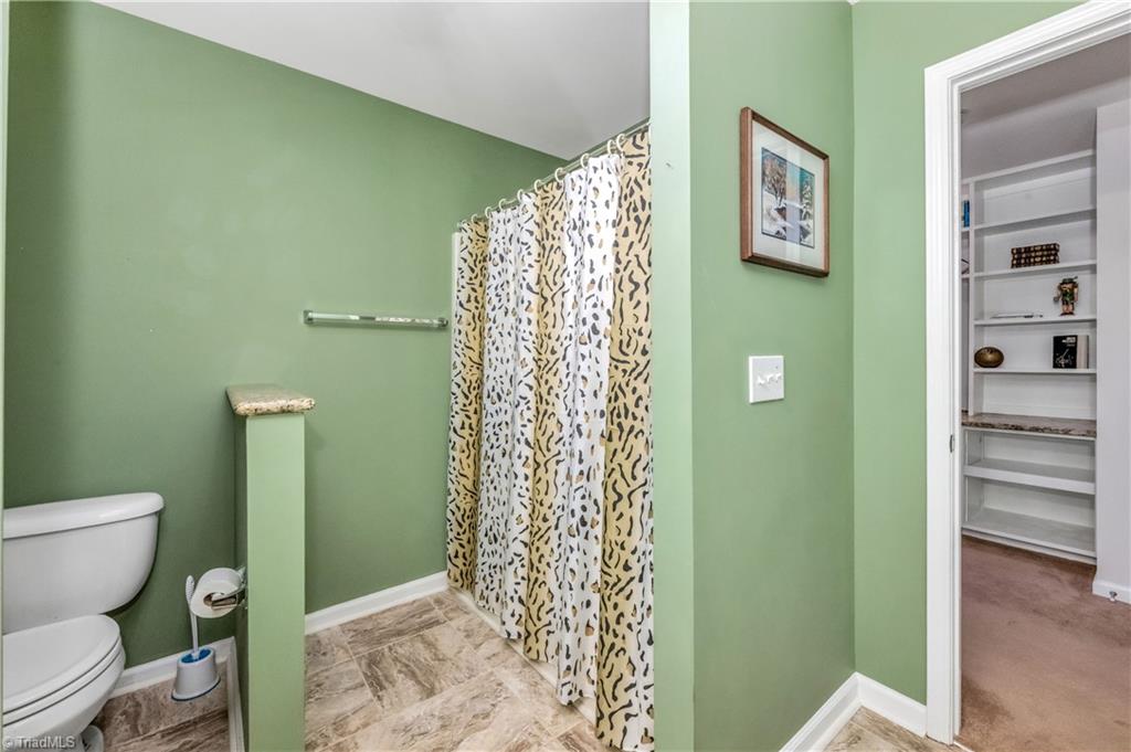 property viewer photo 40