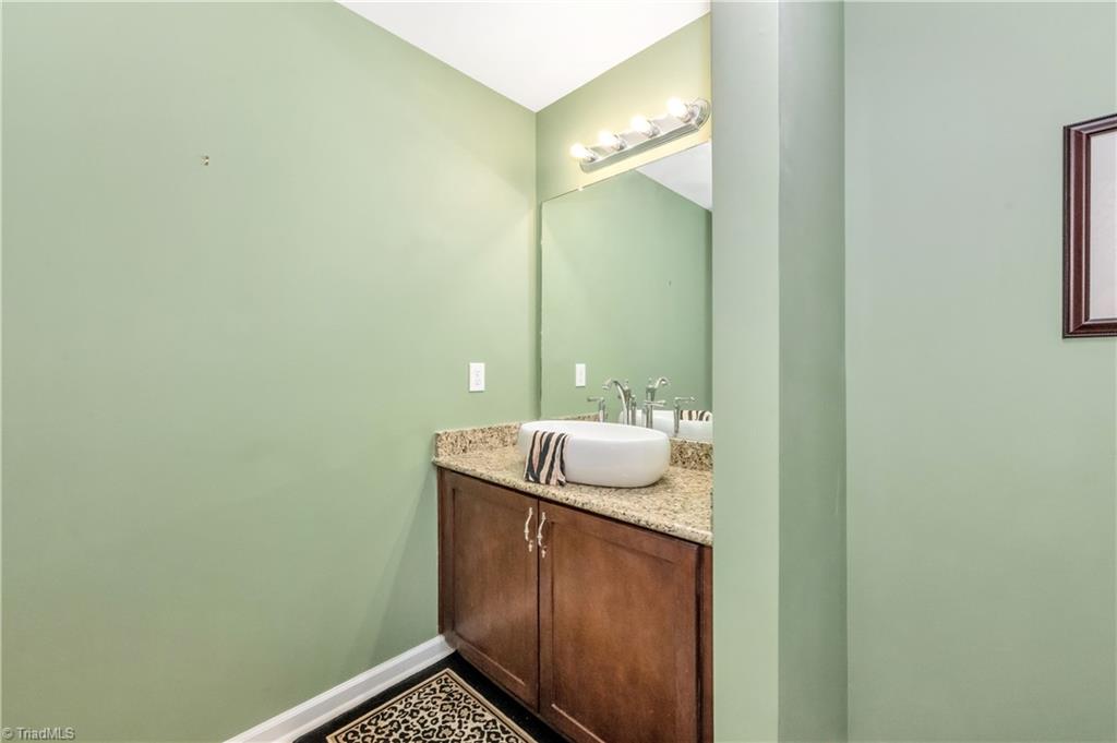 property viewer photo 41
