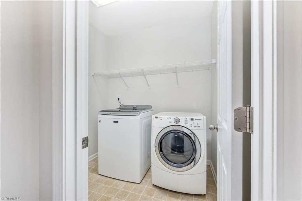 property viewer photo 45