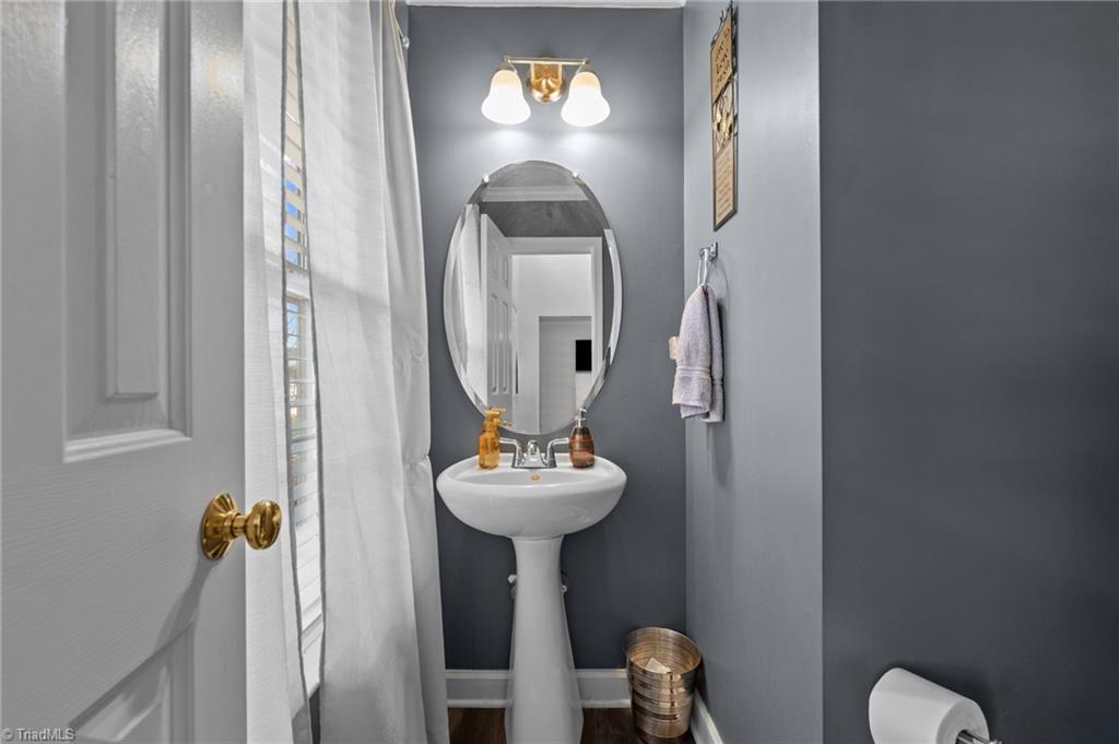 property viewer photo 4