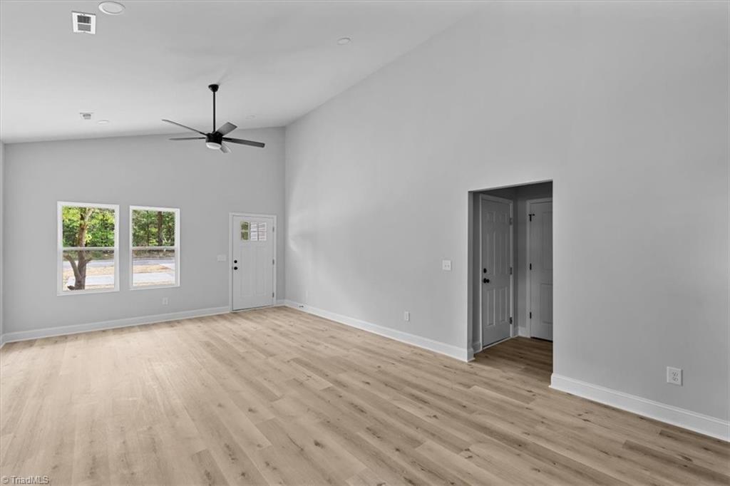 property viewer photo 11