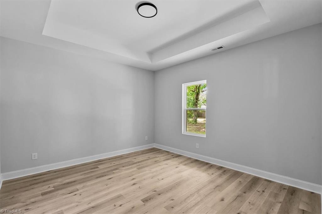 property viewer photo 13