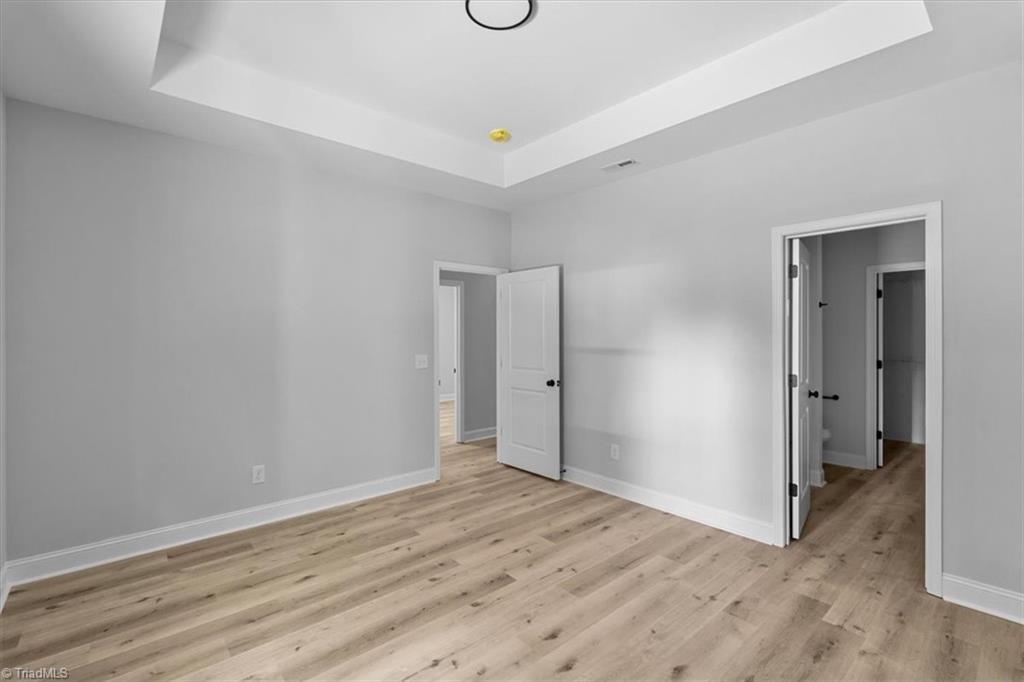 property viewer photo 15