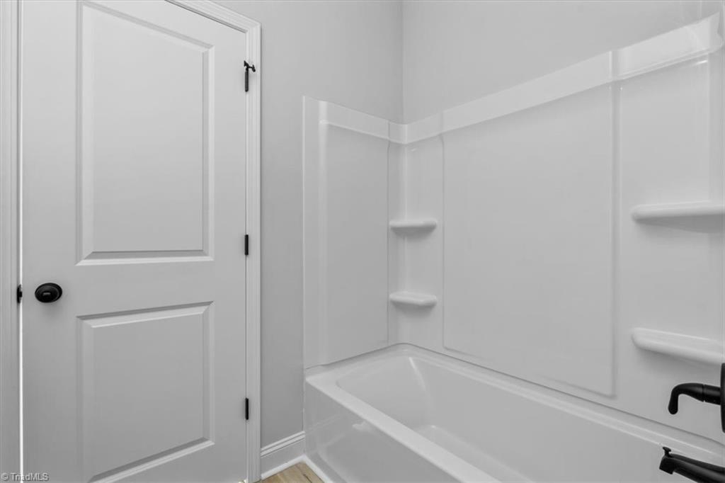 property viewer photo 17