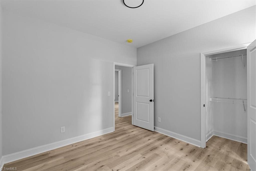 property viewer photo 19