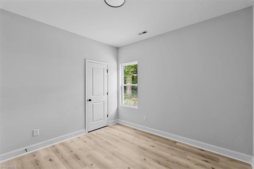 property viewer photo 20