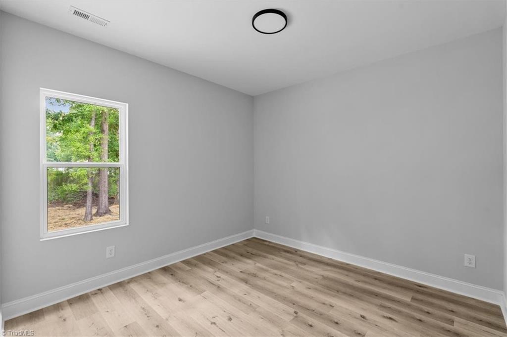 property viewer photo 22