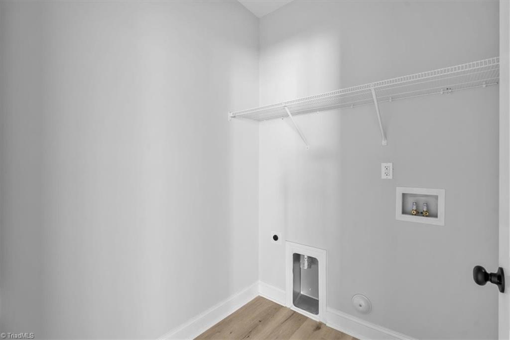 property viewer photo 25