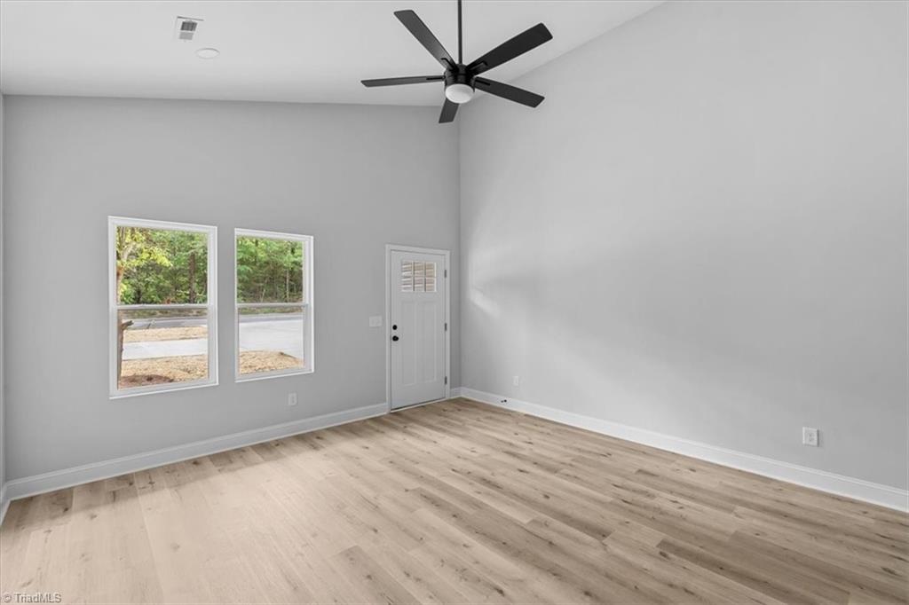 property viewer photo 5