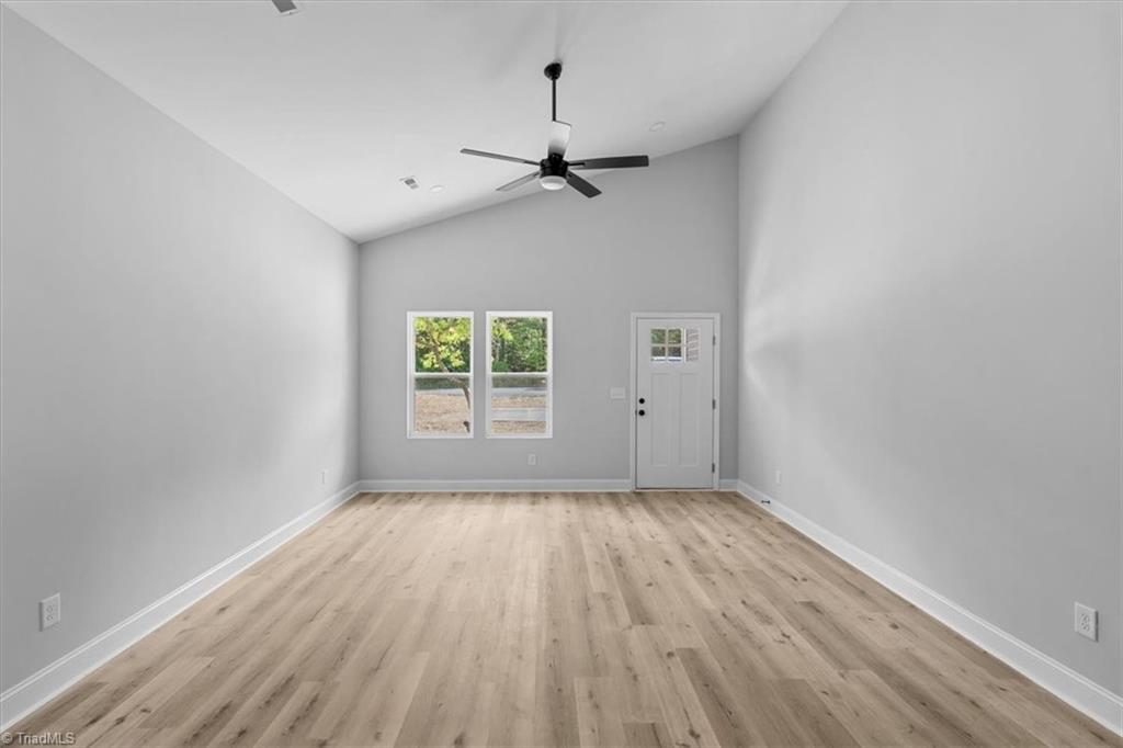 property viewer photo 7